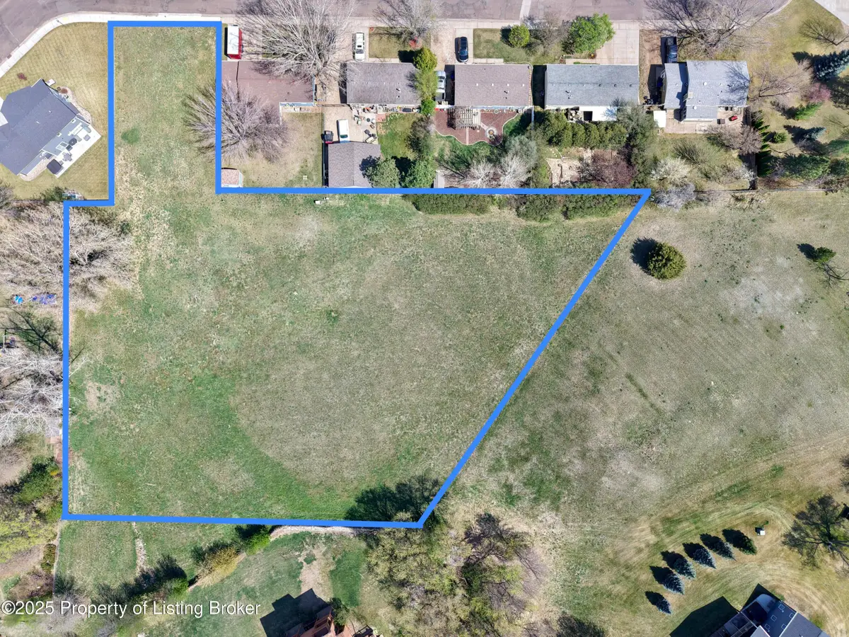 7th Avenue, Dickinson, ND 58601 - #1