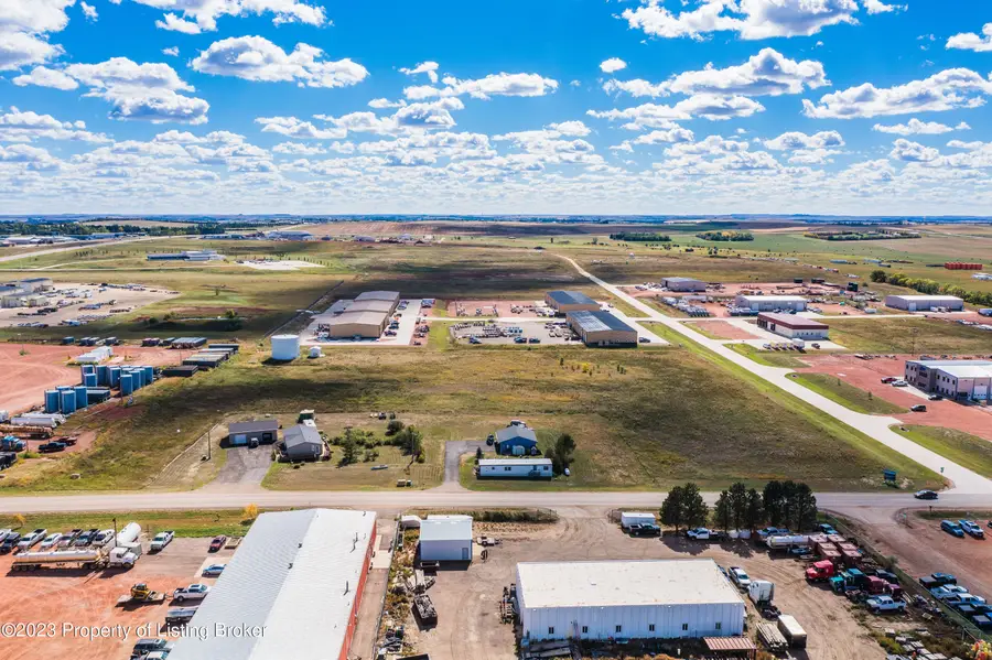 3206 111h Avenue, Dickinson, ND 58601 - #3