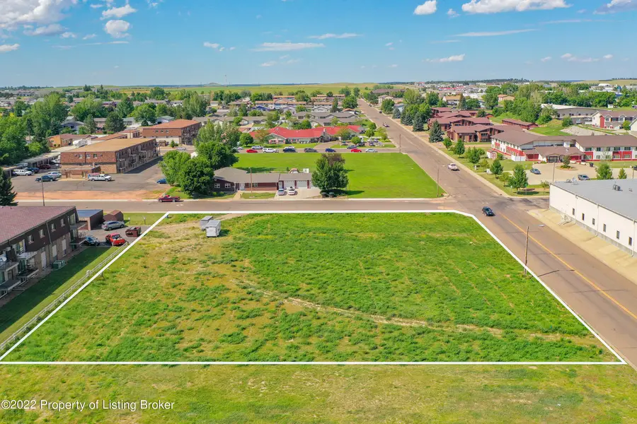 6th Avenue, Dickinson, ND 58601 - #3