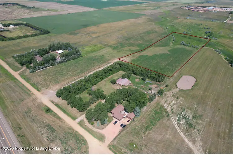 33rd Street, Dickinson, ND 58601 - #1