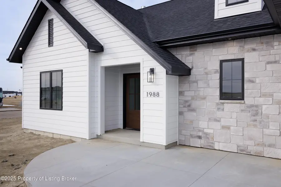 1988 Wahl Street, Dickinson, ND 58601 - #2