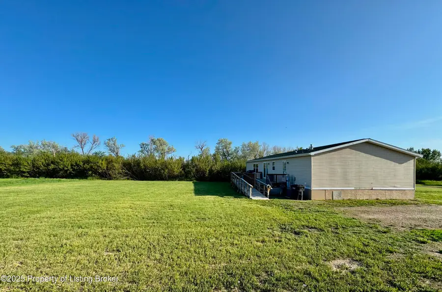 920 5th Avenue, Beach, ND 58621 - #2