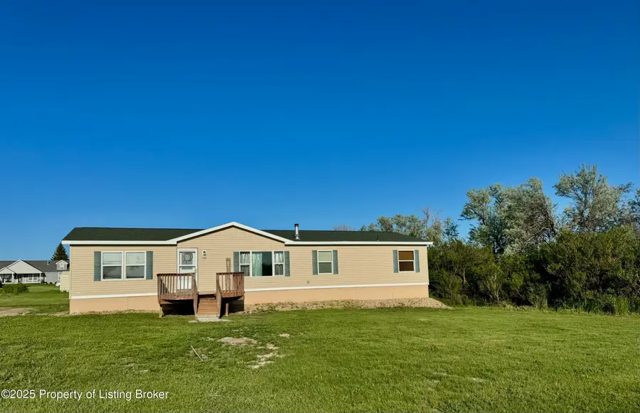 920 5th Avenue, Beach, ND 58621 - #3