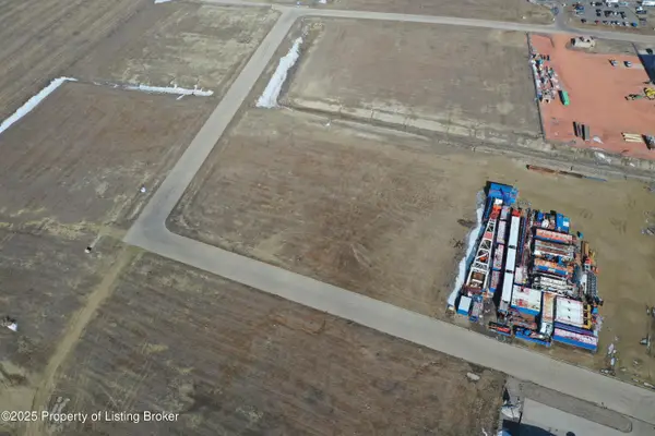 30j Street Sw Street, Dickinson, ND 58601