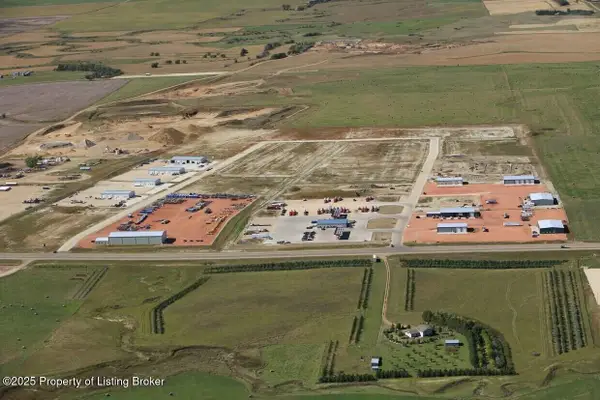 30j Street Sw Street, Dickinson, ND 58601