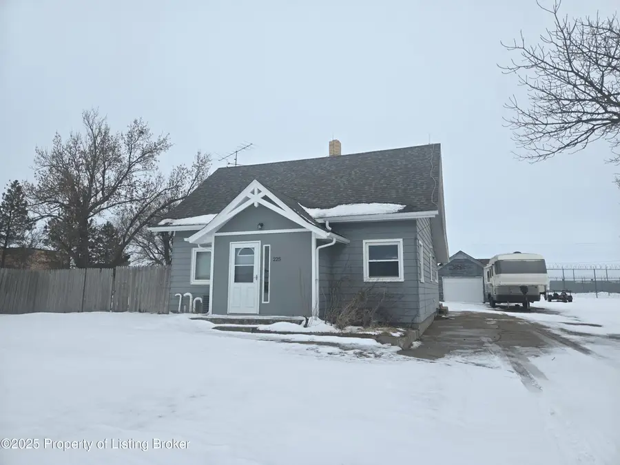 225 Main Street, New England, ND 58647 - #2