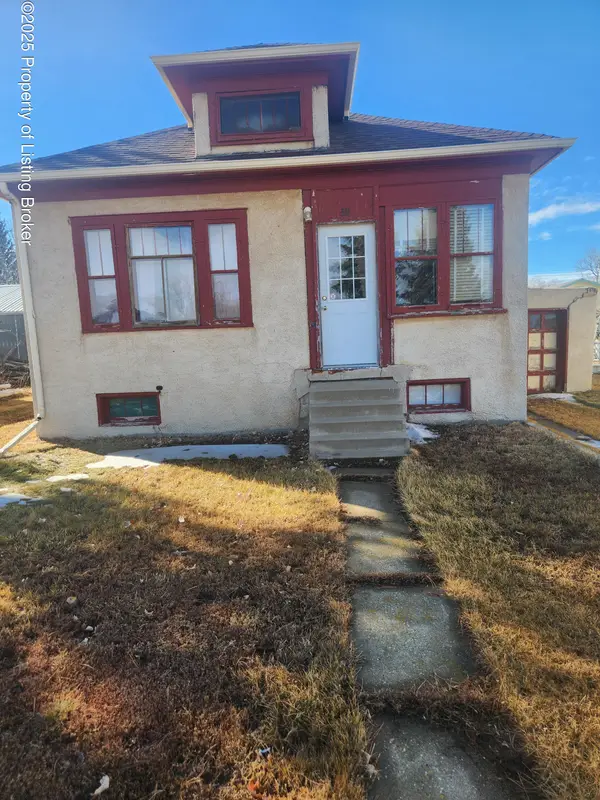 311 B Street, Glen Ullin, ND 58631