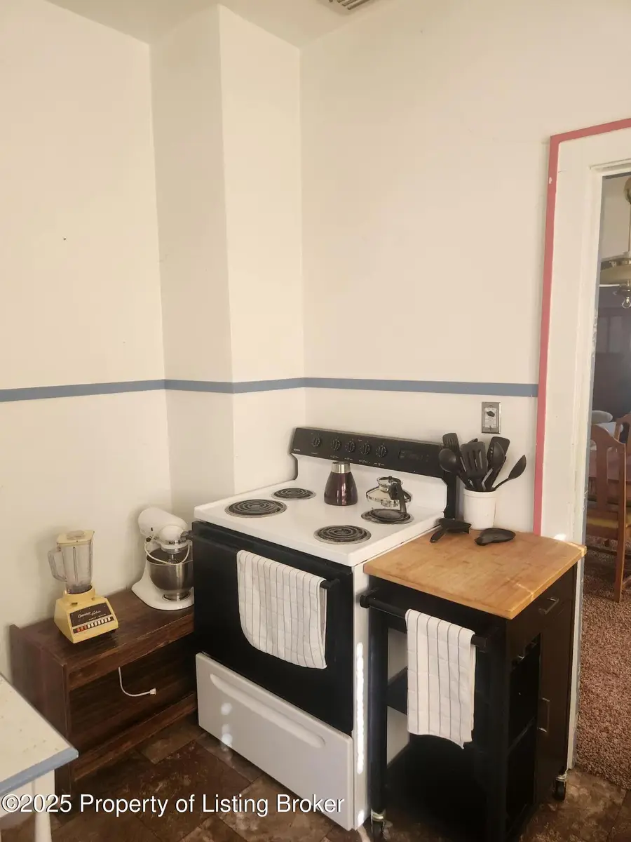 311 B Street, Glen Ullin, ND 58631 - #2