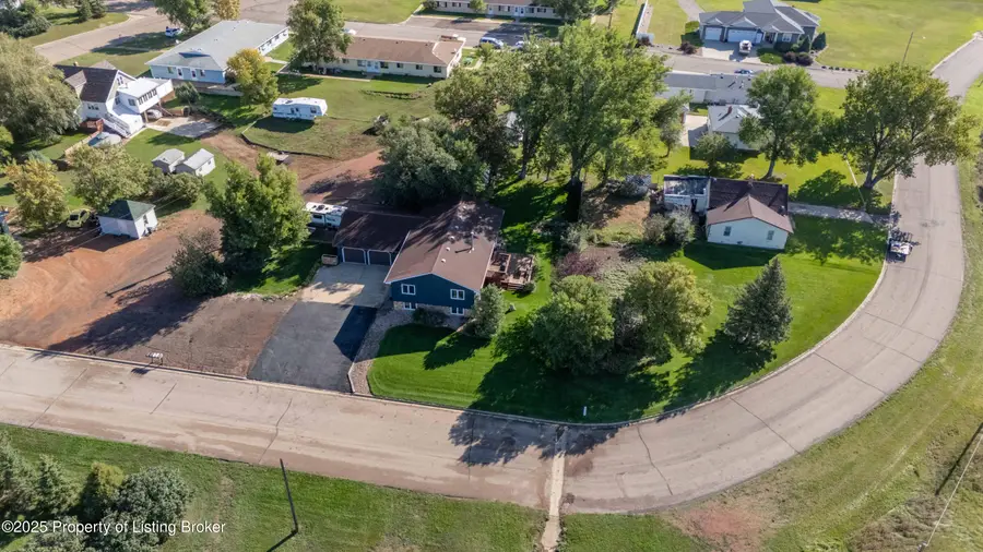 401 Montana Avenue, Mott, ND 58646 - #3