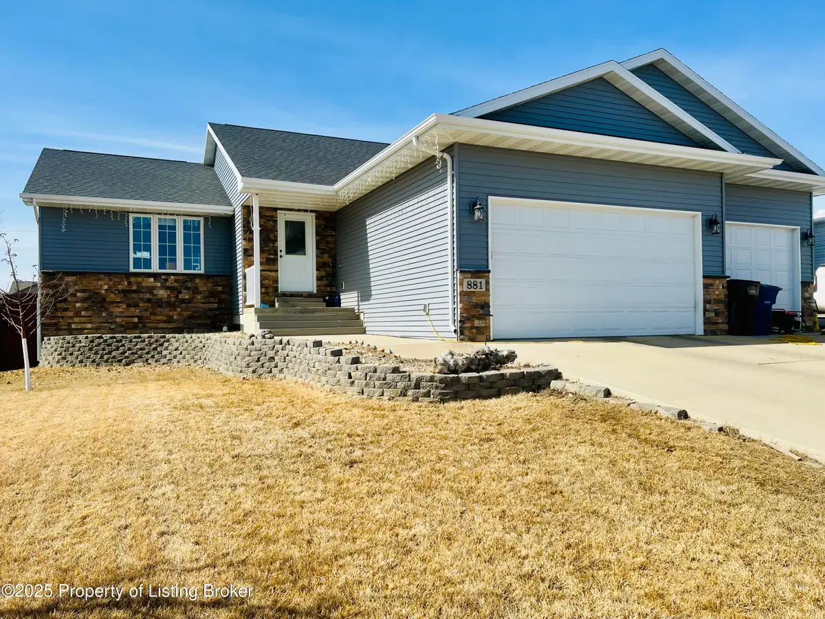 881 Mustang Avenue, Dickinson, ND 58601 - Image #1