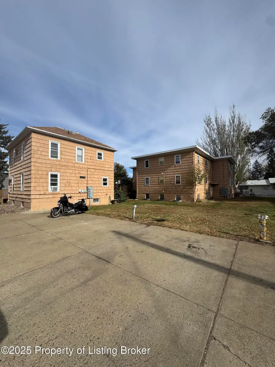 536 550 1st Street E, Dickinson, ND 58601 - Image #2