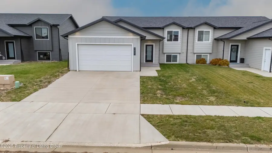 3451 Calvin Drive, Dickinson, ND 58601 - Image #2