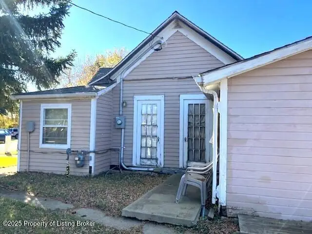 209 4th Street W, Taylor, ND 58656 - Image #3