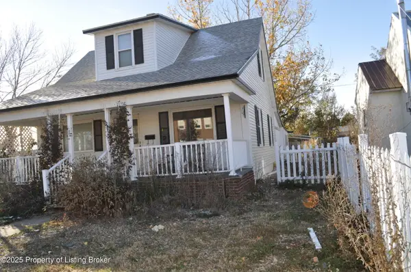 209 3rd Avenue W, Lemmon, SD 57638