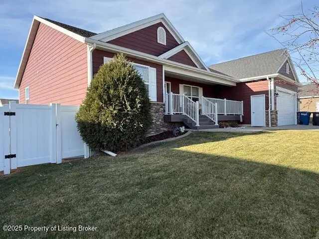 2597 Country Oak Drive, Dickinson, ND 58601 - Image #3