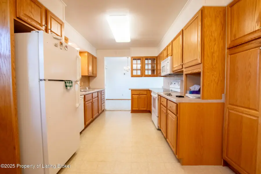 541 2nd Street E, Dickinson, ND 58601 - Image #3