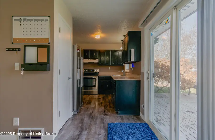 631 2nd Avenue Se, Dickinson, ND 58601 - Image #3