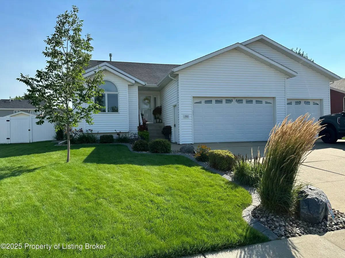 1390 7th Street E, Dickinson, ND 58601 - Image #1