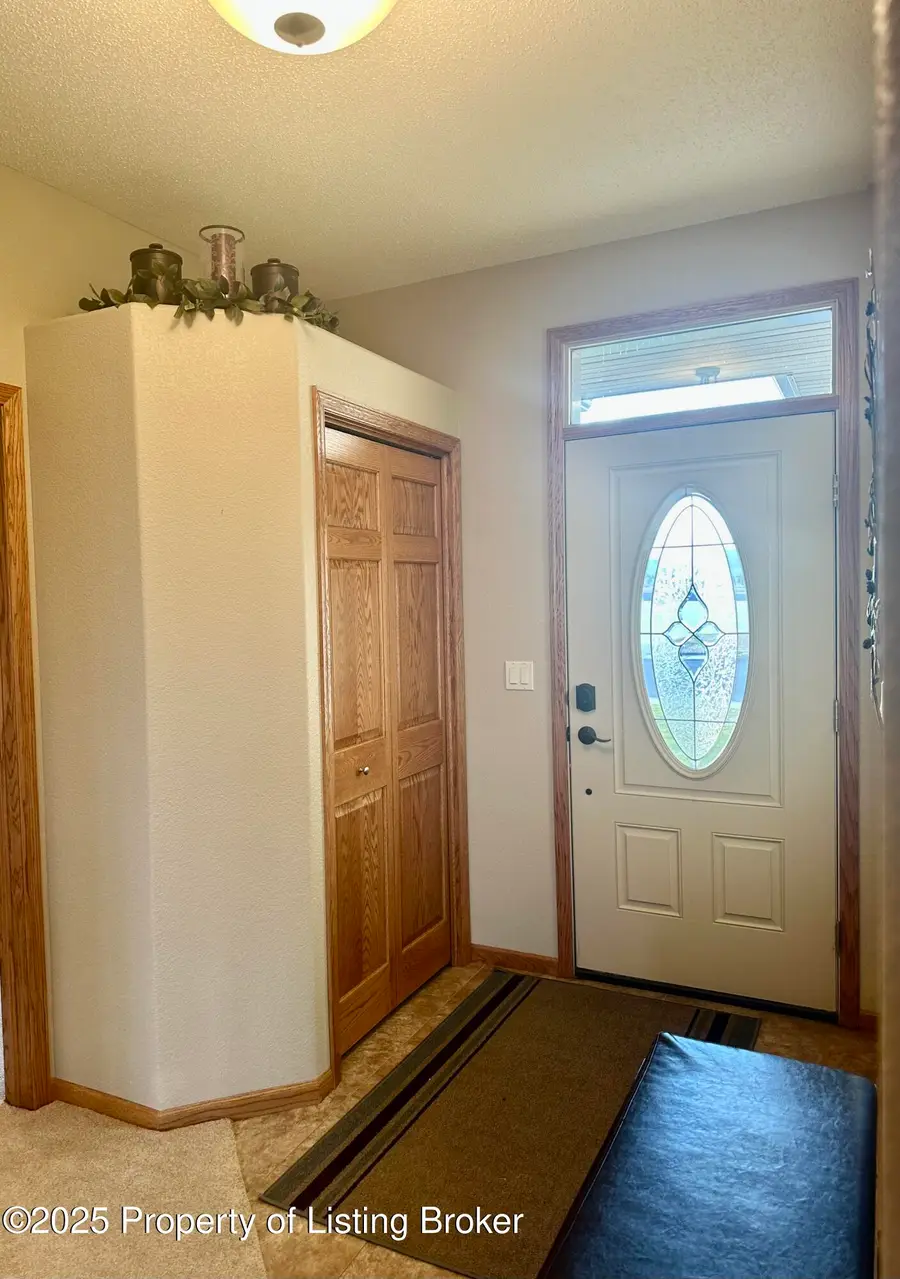 1638 14th Street W, Dickinson, ND 58601 - Image #3