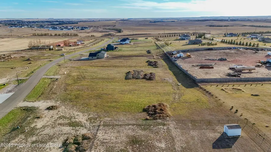 4319 Acres Drive, Dickinson, ND 58601 - Image #3