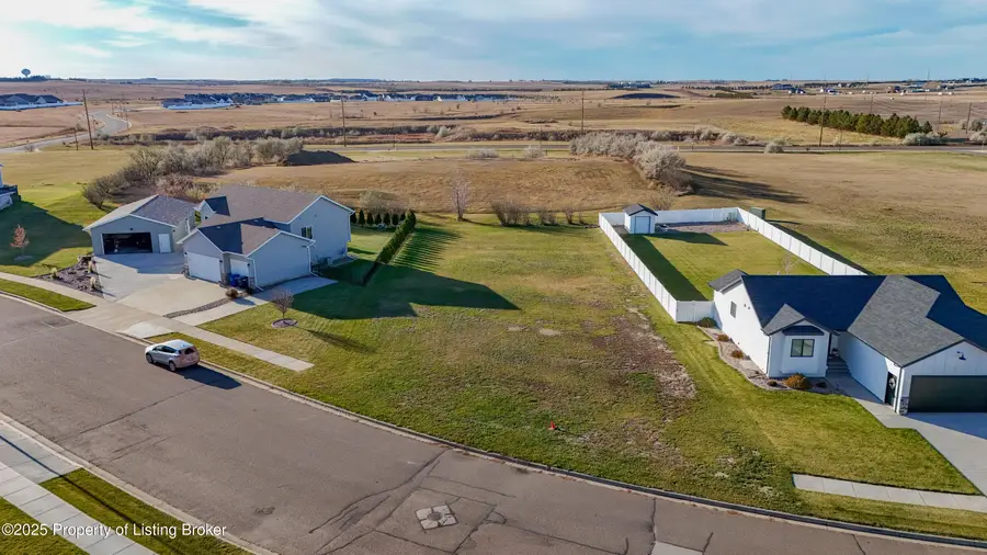 3351 Calvin Drive, Dickinson, ND 58601 - Image #2