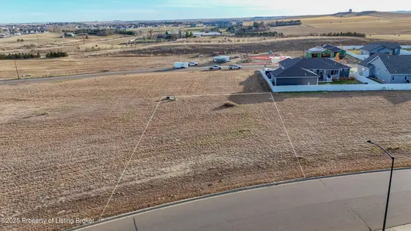 1937 & 1943 Wahl Street, Dickinson, ND 58601