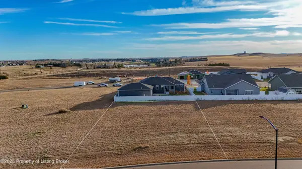 1951 & 1957 Wahl Street, Dickinson, ND 58601