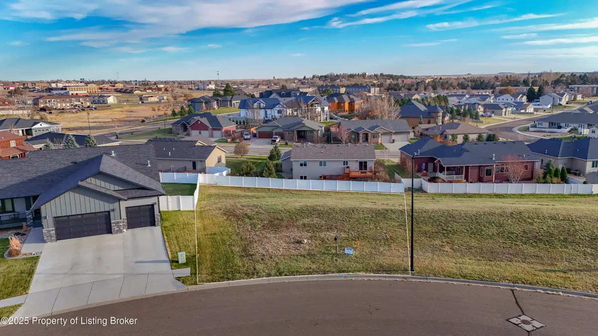 1772 Sunrise Drive, Dickinson, ND 58601 - Image #1