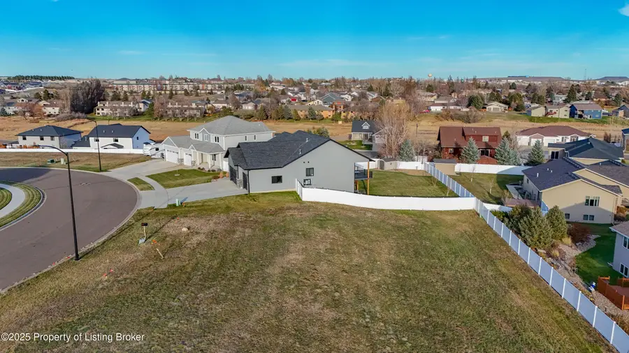 1772 Sunrise Drive, Dickinson, ND 58601 - Image #2