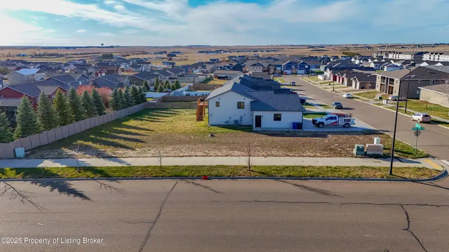 1037 Jerry Lane, Dickinson, ND 58601 - Image #2