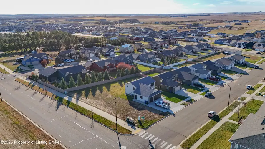 1037 Jerry Lane, Dickinson, ND 58601 - Image #3