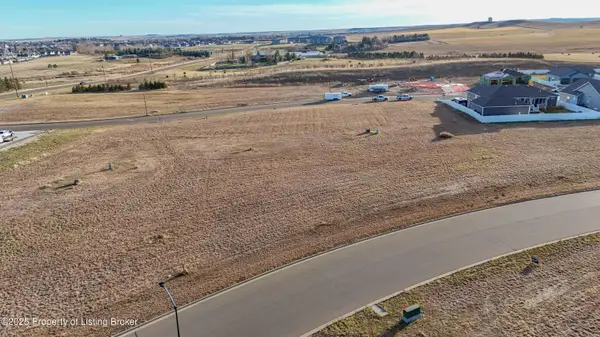 1921 & 1927 Wahl Street, Dickinson, ND 58601