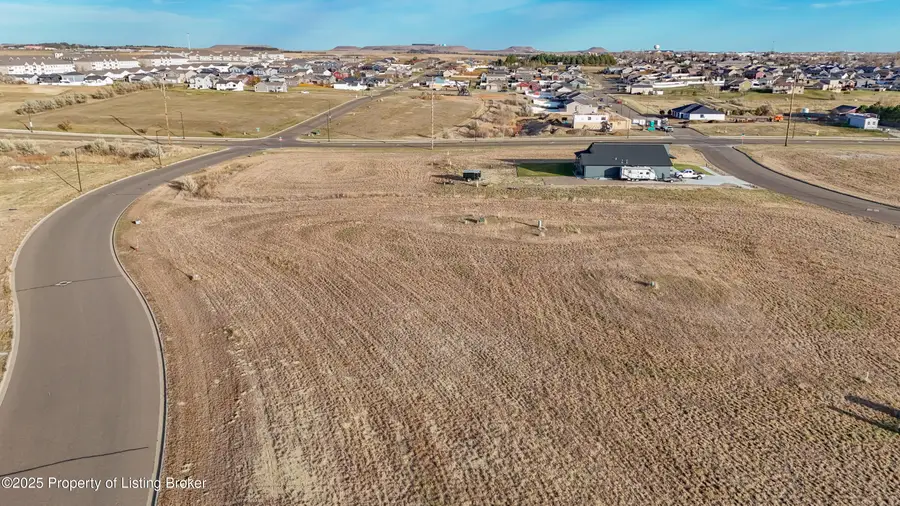 1921 & 1927 Wahl Street, Dickinson, ND 58601 - Image #2