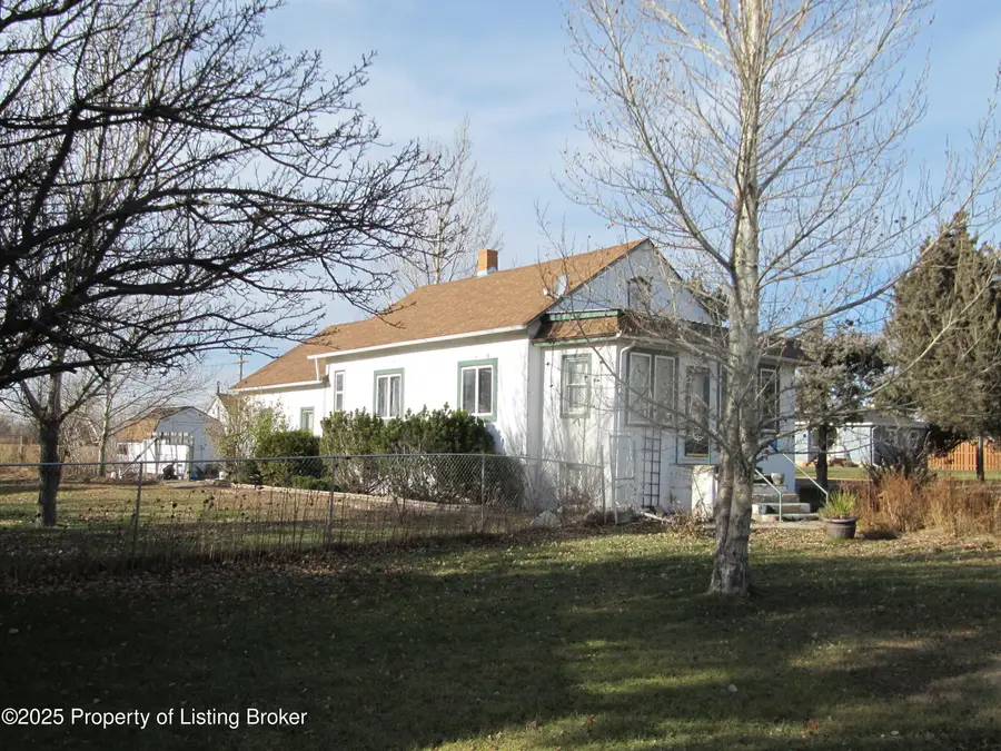 279 1st Avenue Nw, Beach, ND 58621 - Image #2