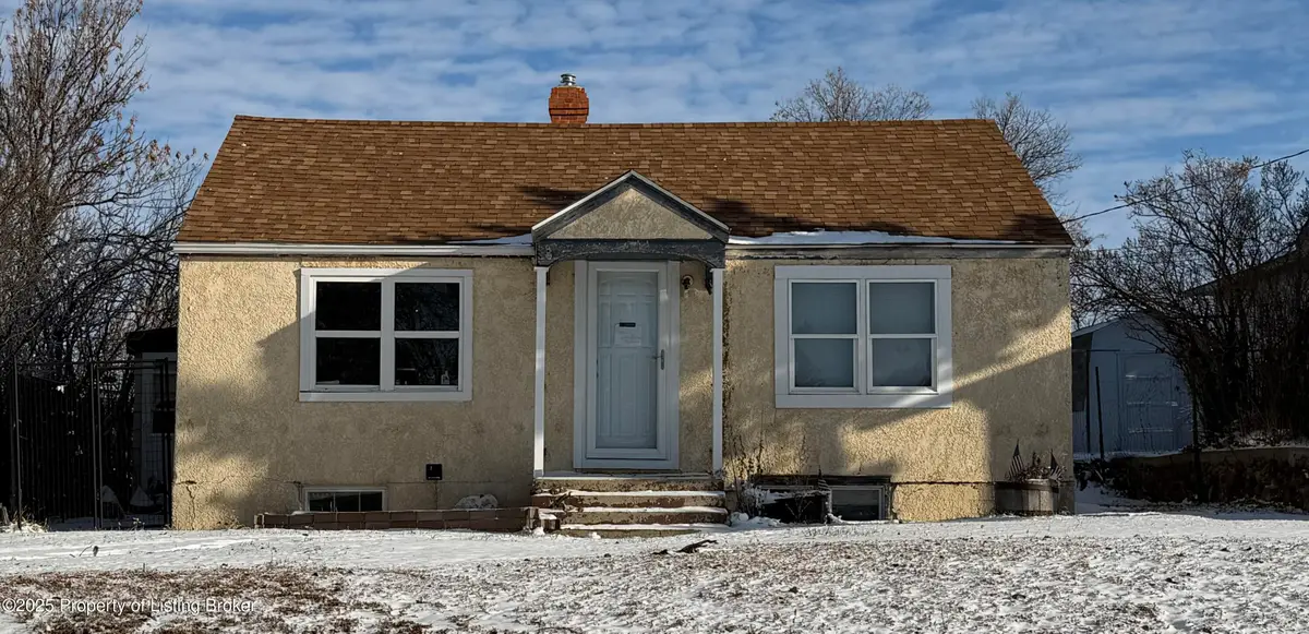 544 S Central Avenue, Beach, ND 58621 - Image #1