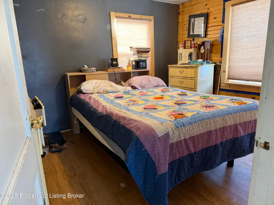 544 S Central Avenue, Beach, ND 58621 - Image #2