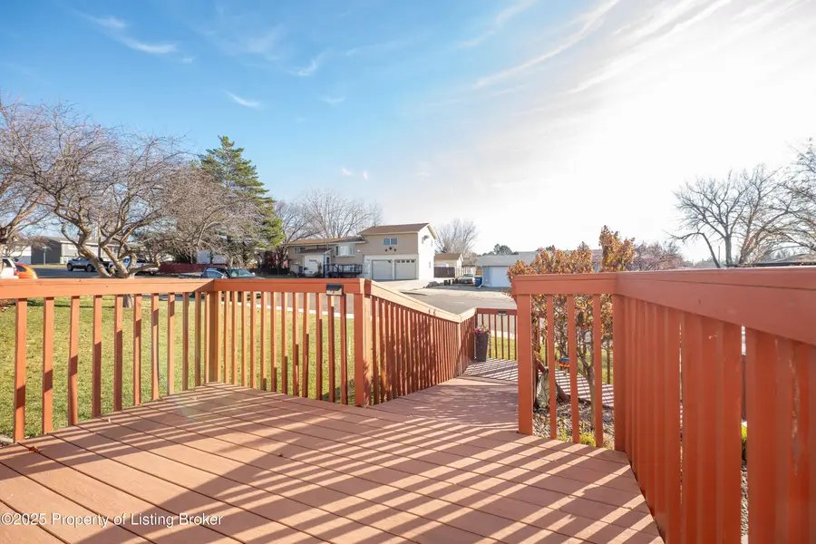759 8th Avenue E, Dickinson, ND 58601 - Image #3
