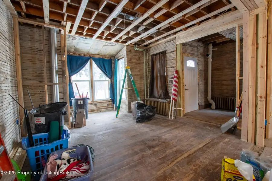 46 5th Street West, Dickinson, ND 58601 - Image #2