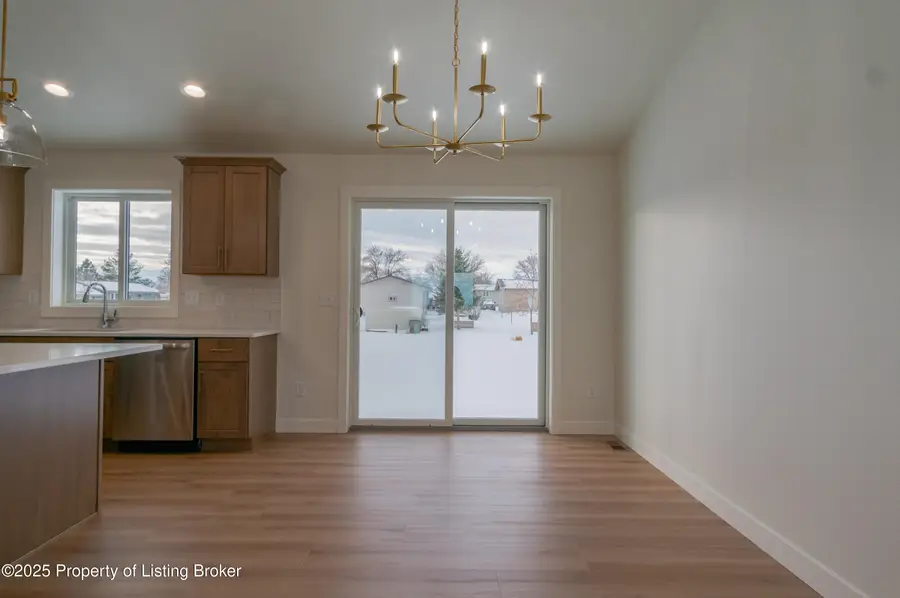 209 15th Avenue East, Dickinson, ND 58601 - Image #3