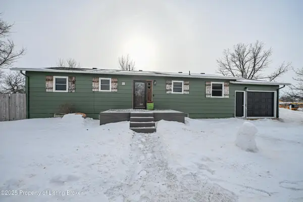 10 Dakota Street, Killdeer, ND 58640