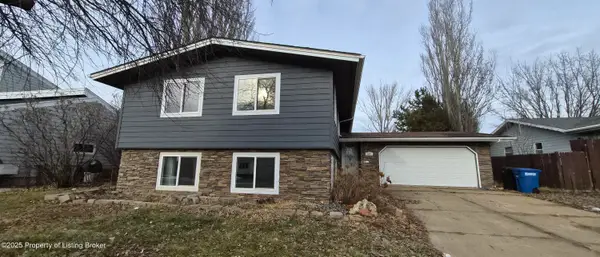 445 10th Street E, Dickinson, ND 58601