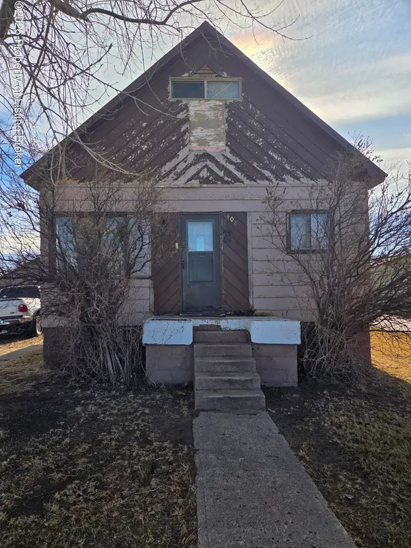 408 South Avenue, Glen Ullin, ND 58631