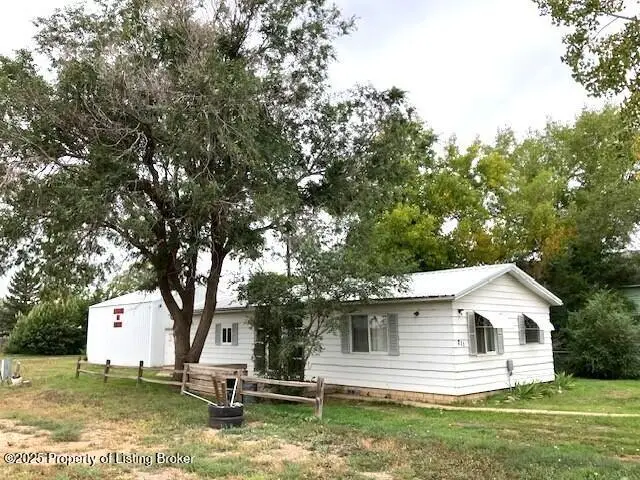 211 N Bismarck Street, Hebron, ND 58638 - #1