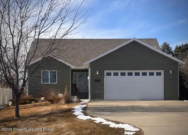 370 Palm Beach Road, Dickinson, ND 58601 - #1