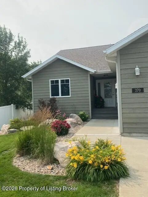 370 Palm Beach Road, Dickinson, ND 58601 - #3