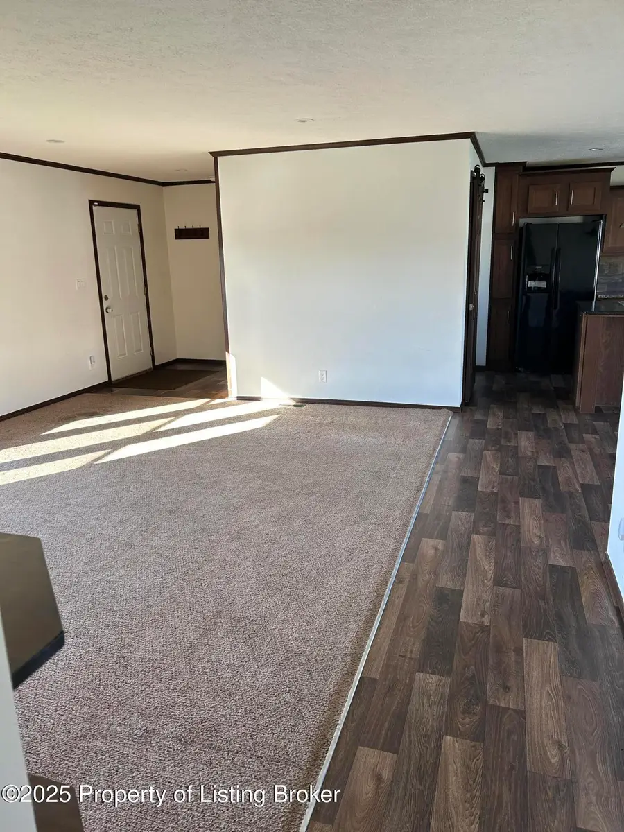 53 Central Avenue, Dunn Center, ND 58626 - #3