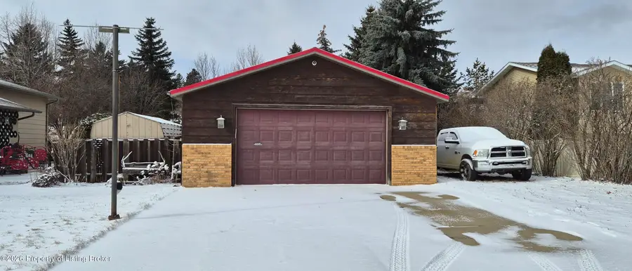 977 Shinagle Drive, Dickinson, ND 58601 - #3
