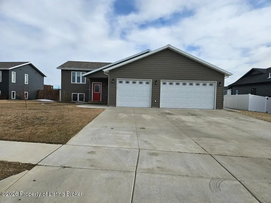 2224 Wahl Street, Dickinson, ND 58601 - #2