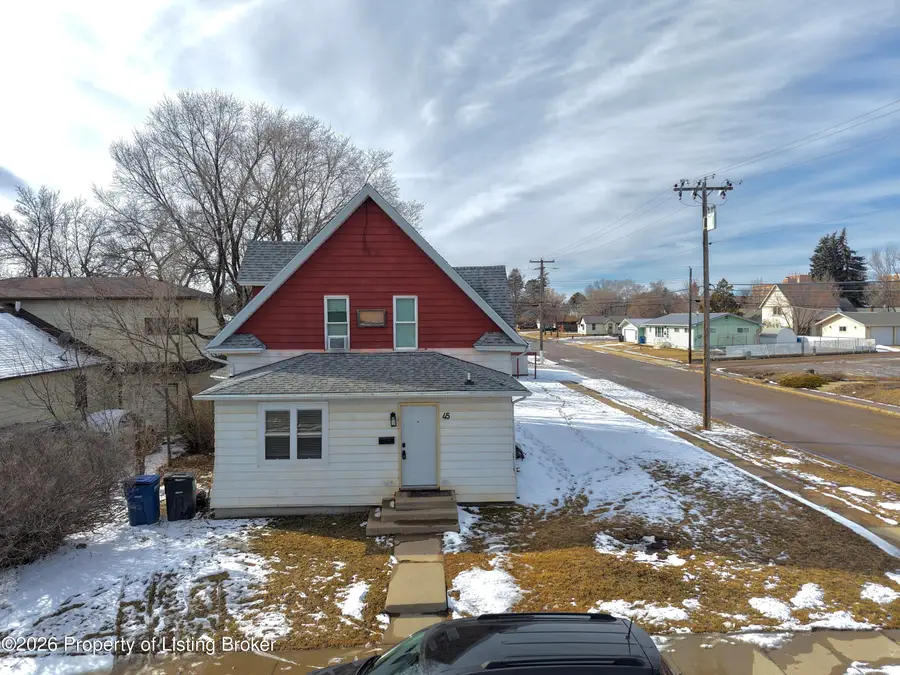 45 8th Avenue, Dickinson, ND 58601 - #3