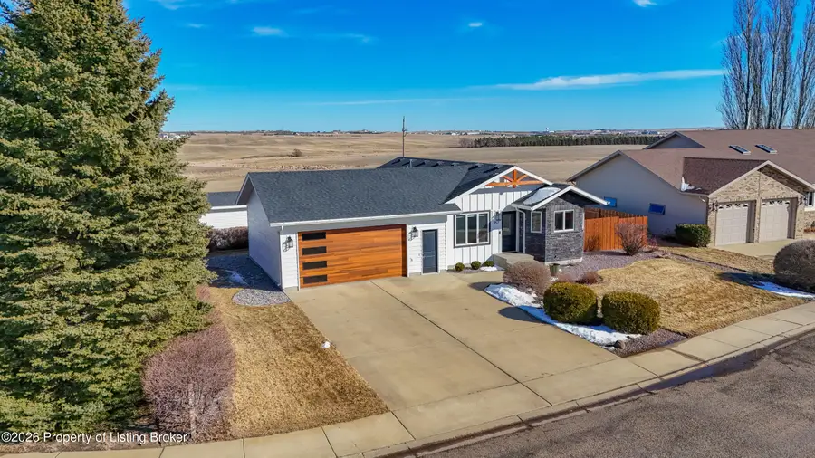 957 Eaton Drive, Dickinson, ND 58601 - #2